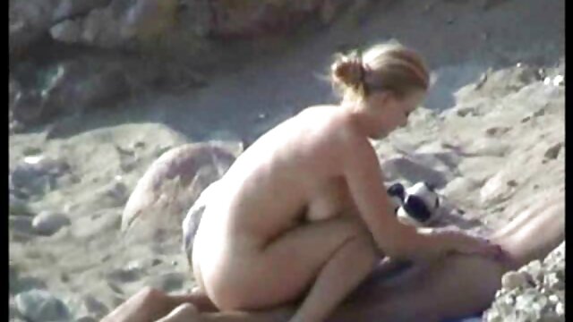 HD :  Blonde MILF domineret af sin kejserlige elskerinde Cherie DeVille Gratis porno film 