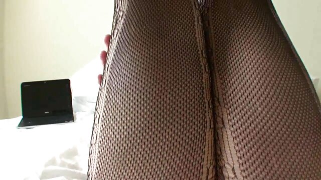 HD :  Blondine med bind for øjnene narret til sex af beskidte svoger Gratis porno film 