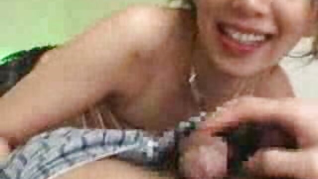 HD :  Brunette babe med store bryster bliver banket ind i det næste århundrede Gratis porno film 