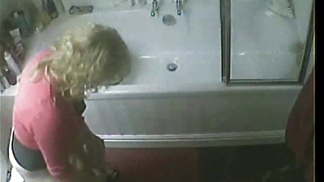 HD :  Kødagtig pik pudser i POV for dejlig euroblond Gratis porno film 