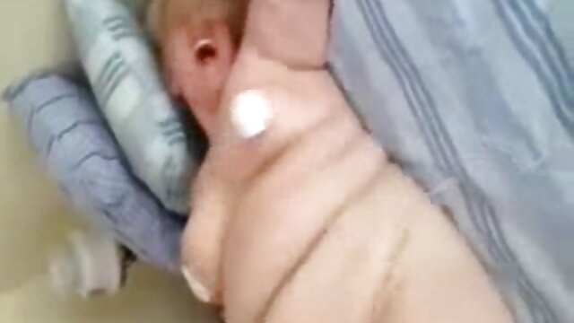 HD :  Chick viser en masse fleksibilitet under denne hardcore session Gratis porno film 