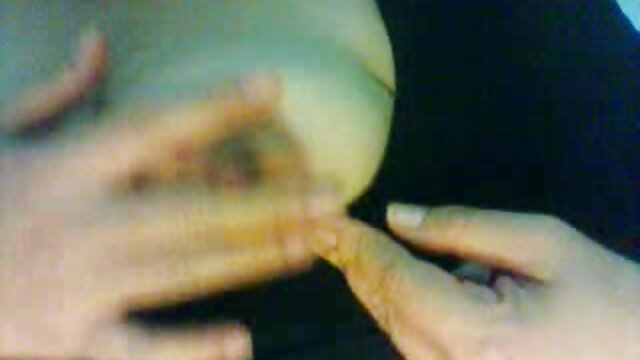 HD :  Hot ibenholt stud bliver forført af hanesulten bleg blondine Gratis porno film 