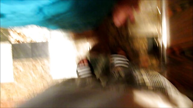 HD :  Blowjob-video, hvor manden sørger for, at tæven sutter pik godt Gratis porno film 