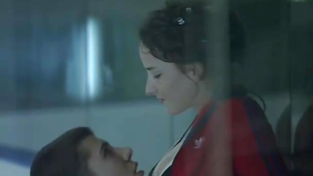 HD :  Libertine-dukken kom til stedfars livvagt for at have røv Gratis porno film 