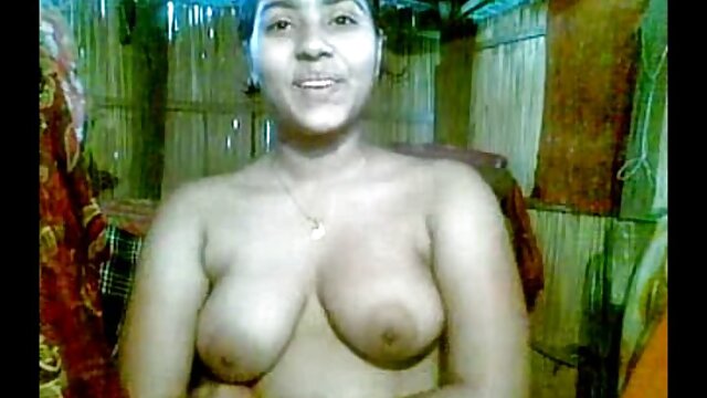 HD :  Sød Latina-pige får boret sin stramme anus af en total hunk Gratis porno film 